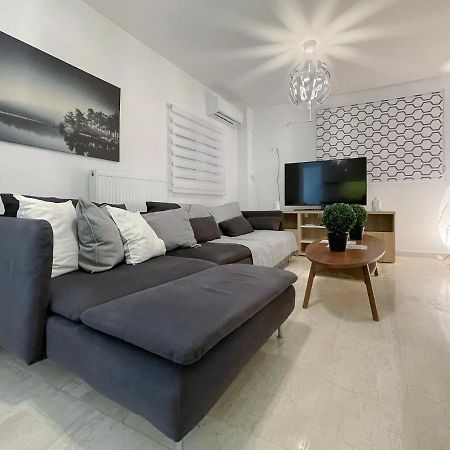 Ferienwohnung Key Biscayne Charming 50Sqm Apt In Paleo Faliro Athen Exterior foto